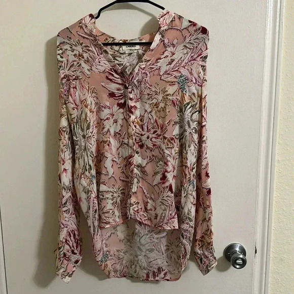 EUC L’agence Silk Floral High Low Long Sleeve Blouse - Picture 1 of 4